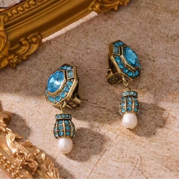 πβHeidi DAUS Elegant Gold and Blue Swarovski crystal dangle Earrings π - Picture 5 of 8